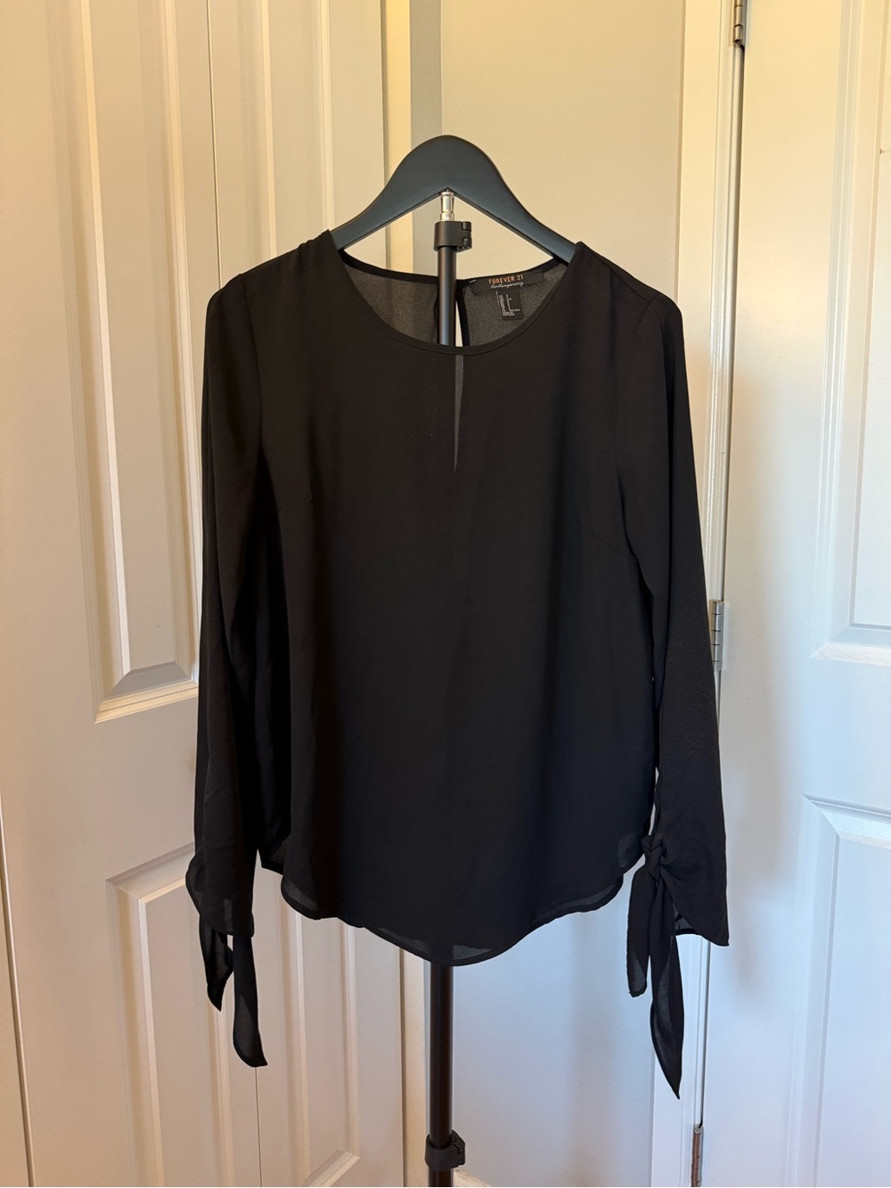 Forever 21 Black Tie-Sleeve Long-Sleeve Blouse